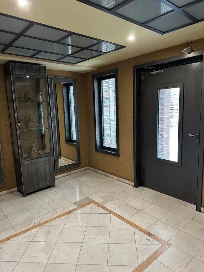Central 2 With Parking Apartment *